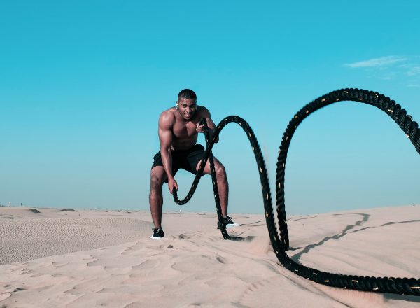 bodybuilder-bodybuilding-desert-1346303